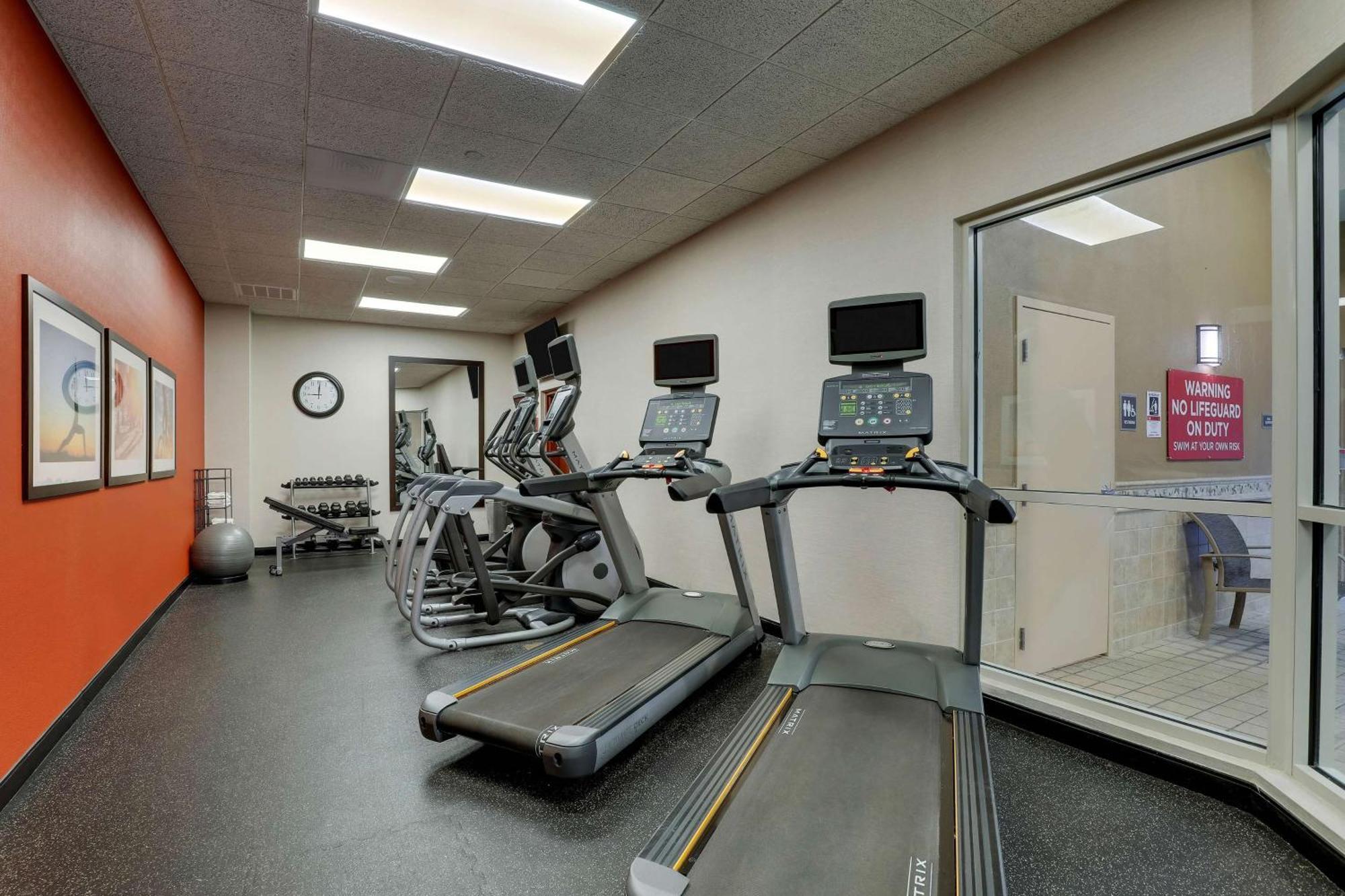 Drury Inn & Suites Charlotte Northlake Luaran gambar